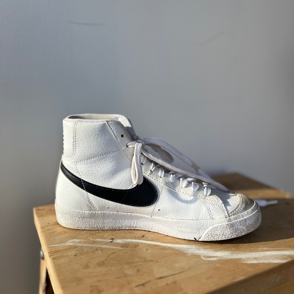 Nike Blazer Mid White & Black - Picture 2 of 7